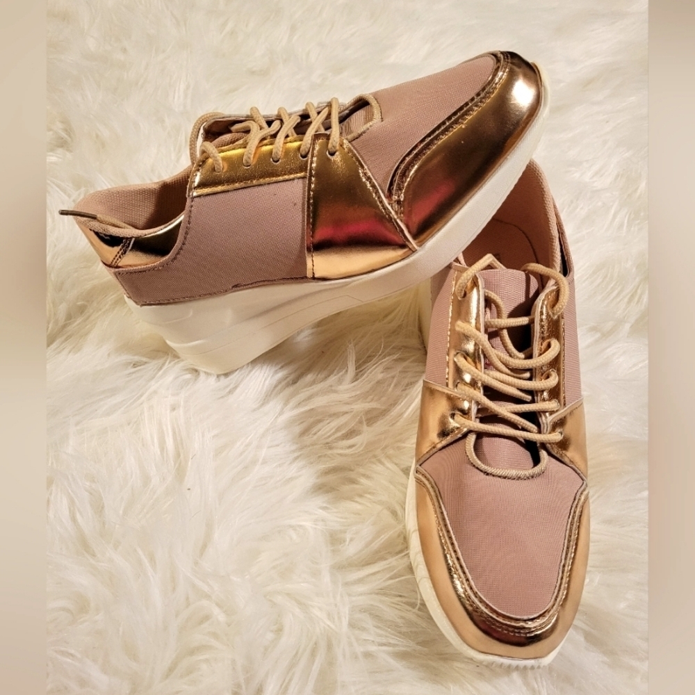 Wanted wedge jogger shoes